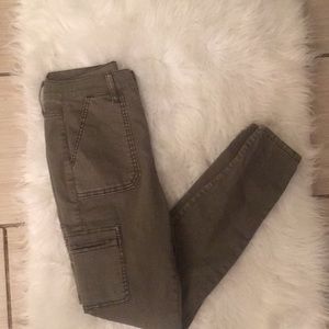 Skinny cargo pants